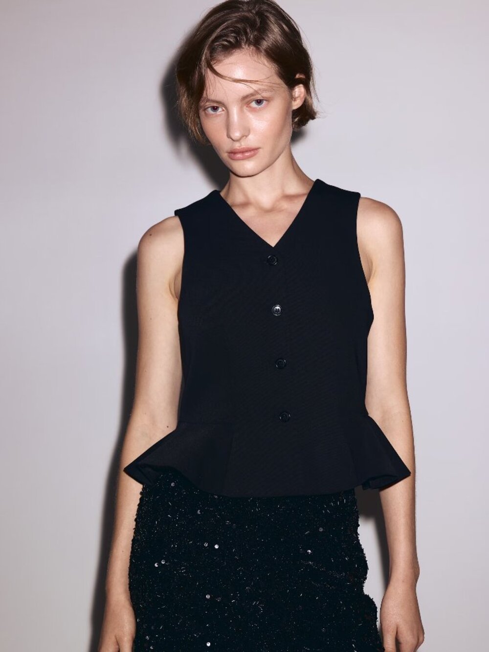 H&M BNWT V-Neck Vest With Peplum